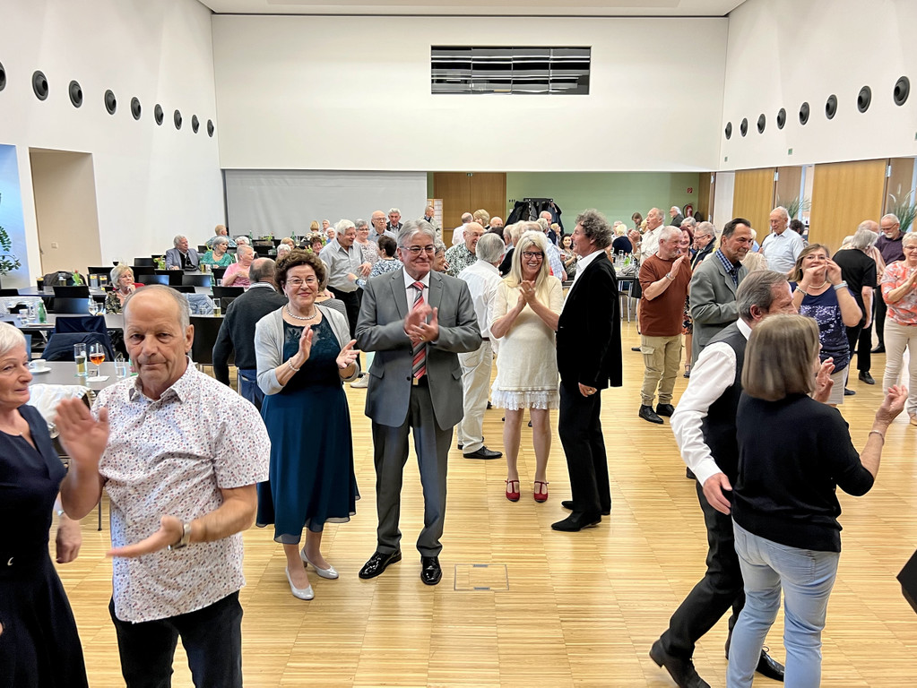 37_ La__ndle April 22.jpg