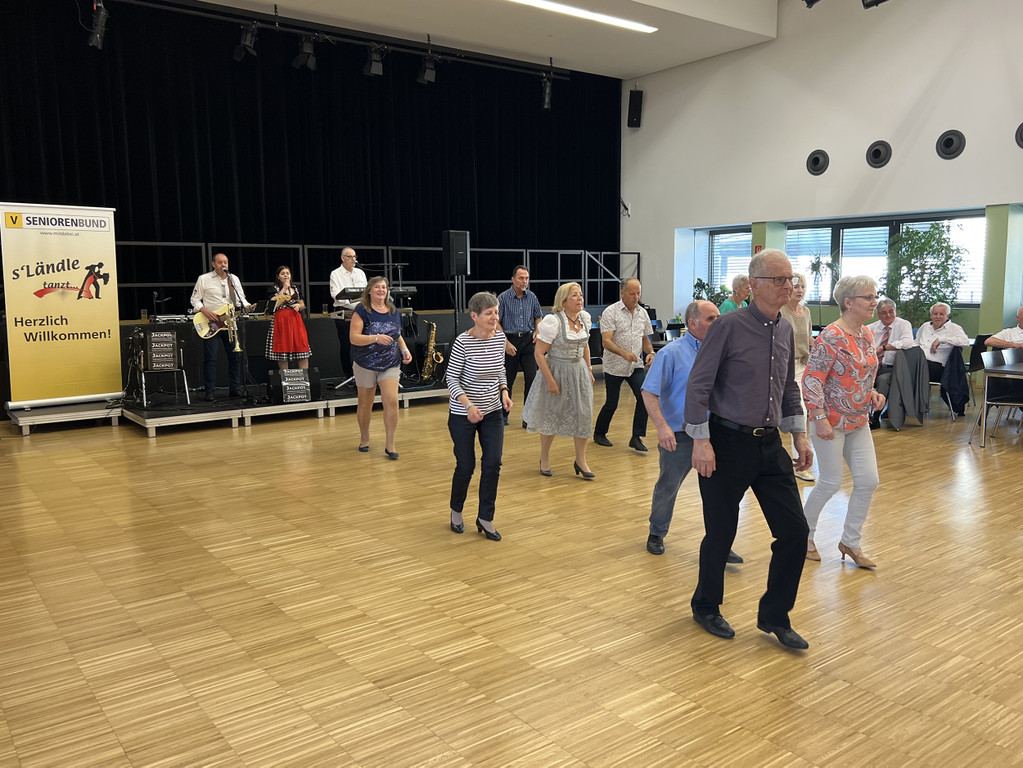 45_ La__ndle April 22.jpg