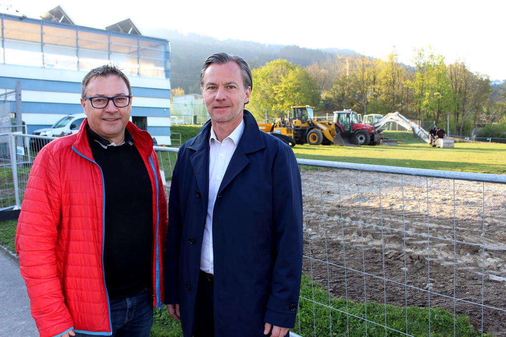 Fu__ball STADION HOFERFELD B Schiller und Schmid 20-04-2022 _1_.JPG