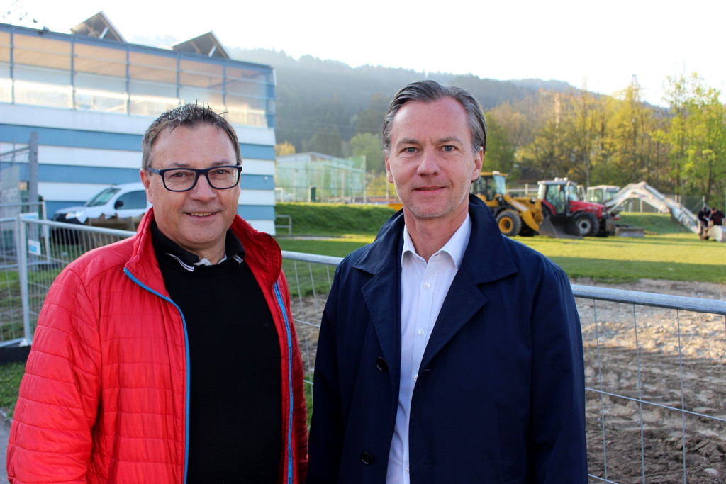 Fu__ball STADION HOFERFELD B Schiller und Schmid 20-04-2022 _2a_.JPG