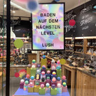 Lush_World_Bath Bomb Day_2022_Shop Frankfurt.jpg