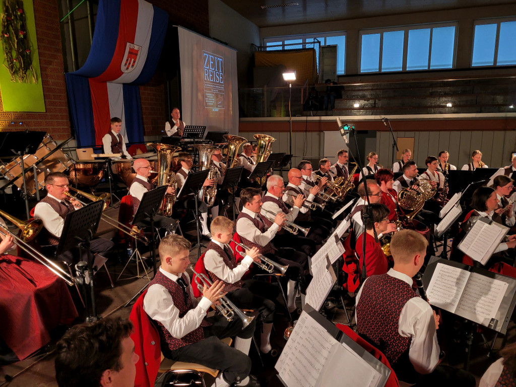 Musikverein FR__HLINGSKONZERT AA Klangk__rper AUSSCHNITT 23-04-2022 _5_.jpg