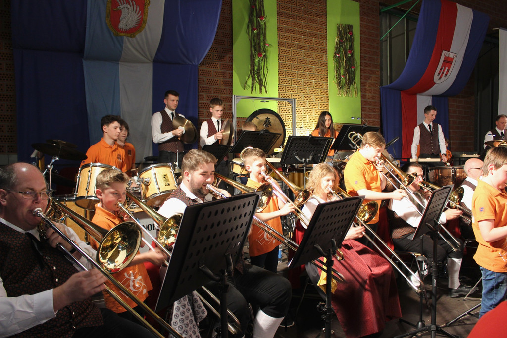 Musikverein FR__HLINGSKONZERT B Klangk__rper mit JUGEND 23-04-2022 _8_.JPG