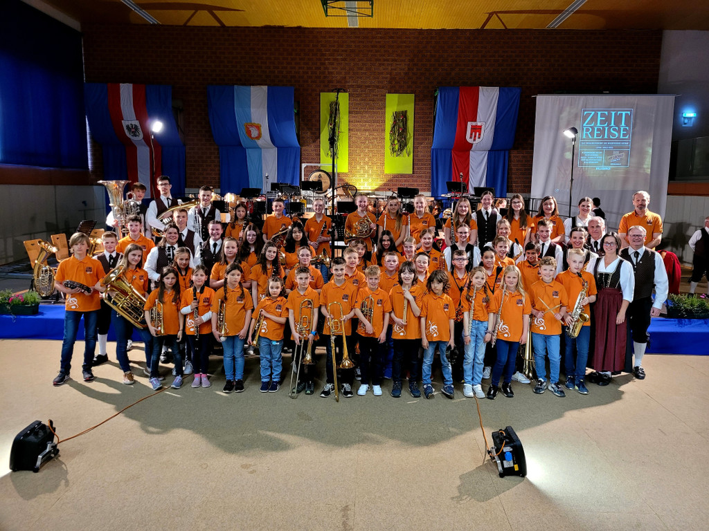 Musikverein FR__HLINGSKONZERT D Nachwuchs GESAMT 23-04-2022 _1_.jpg