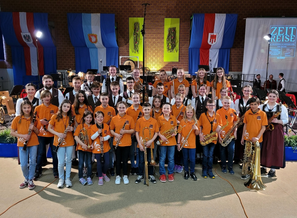 Musikverein FR__HLINGSKONZERT DD Jugend LEISTUNGSABZEICHEN 23-04-2022 _2_.jpg