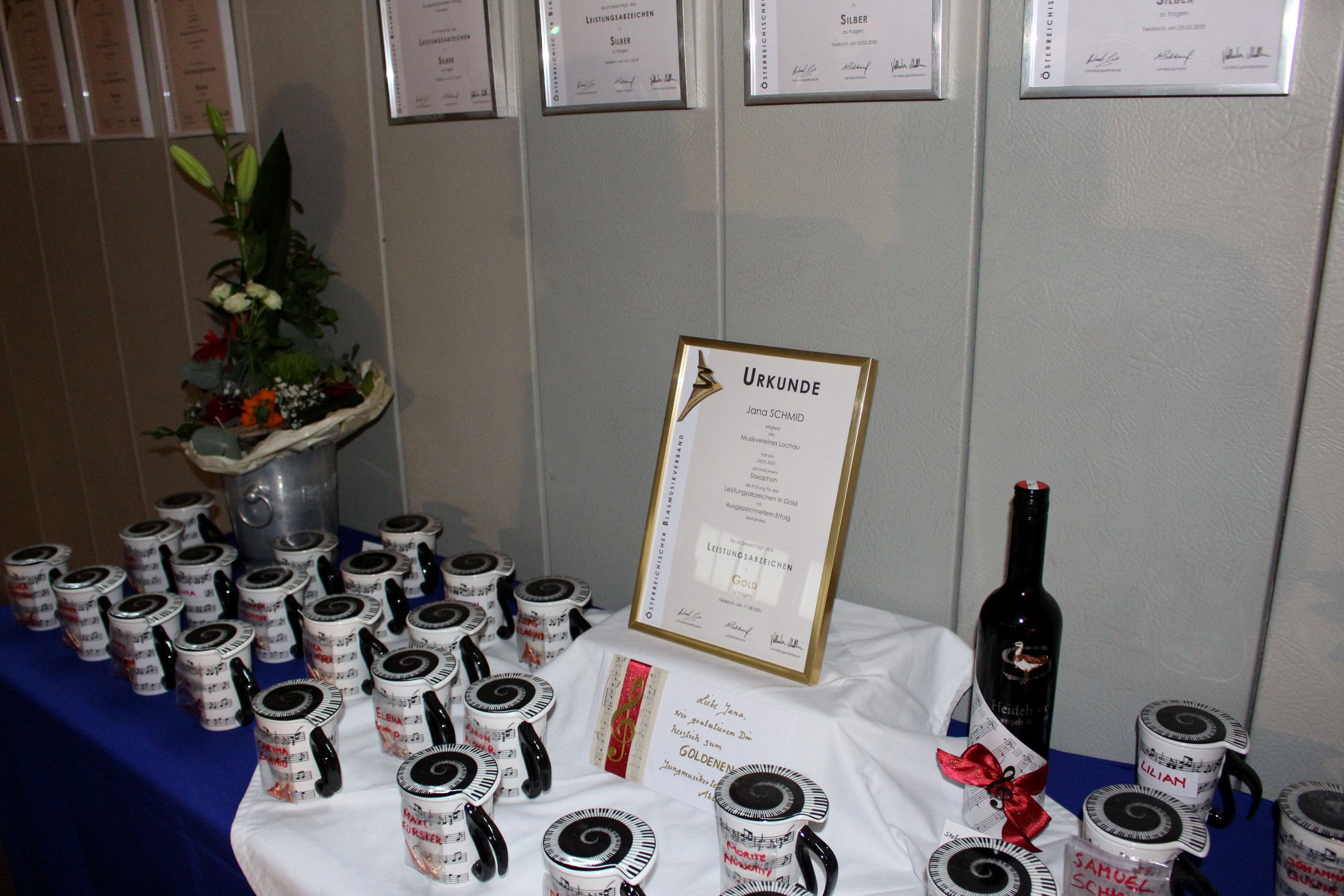 Musikverein FR__HLINGSKONZERT E Publikum UND ANDERES 23-04-2022 _10_.JPG