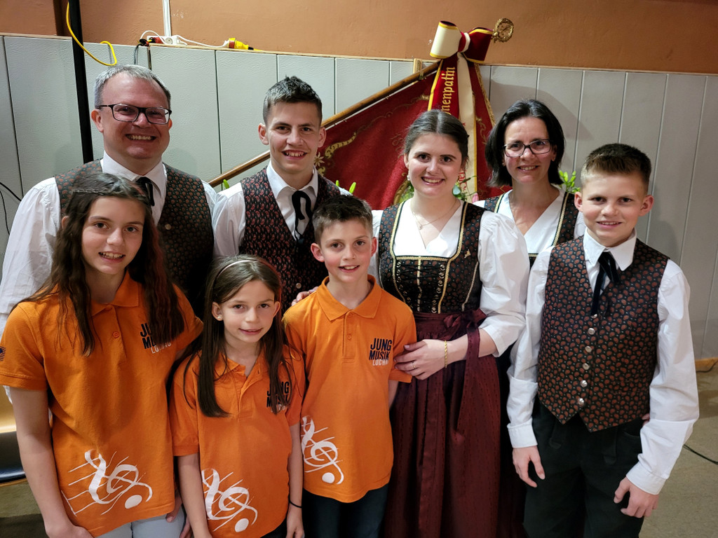 Musikverein FR__HLINGSKONZERT E Publikum UND ANDERES 23-04-2022 _1_.jpg