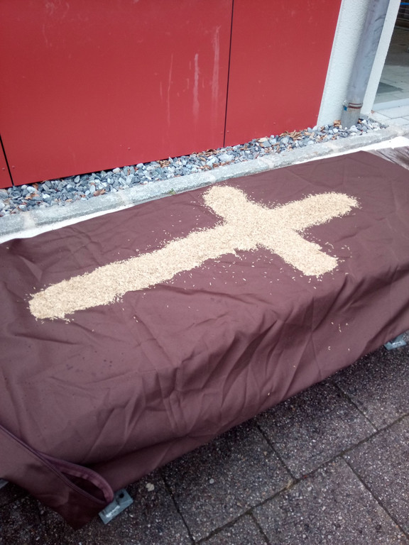 Kreuzweg Foto 1.jpg