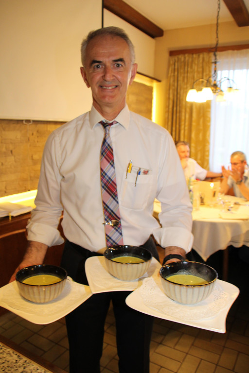 IMG_1200a.jpg