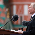 2022-05-09T082616Z_1746932889_RC2K3U9TEHOQ_RTRMADP_3_WW2-ANNIVERSARY-RUSSIA-PARADE.jpg