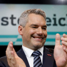 2022-05-14T131034Z_375562461_RC2Z6U9X4IQE_RTRMADP_3_AUSTRIA-POLITICS.JPG