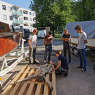 Jesus_restauration _7_-Restauratorin Nicole Mayer mit Herbert Rella _2_vr_ und Jugendlichen von Job Ahoi.jpg