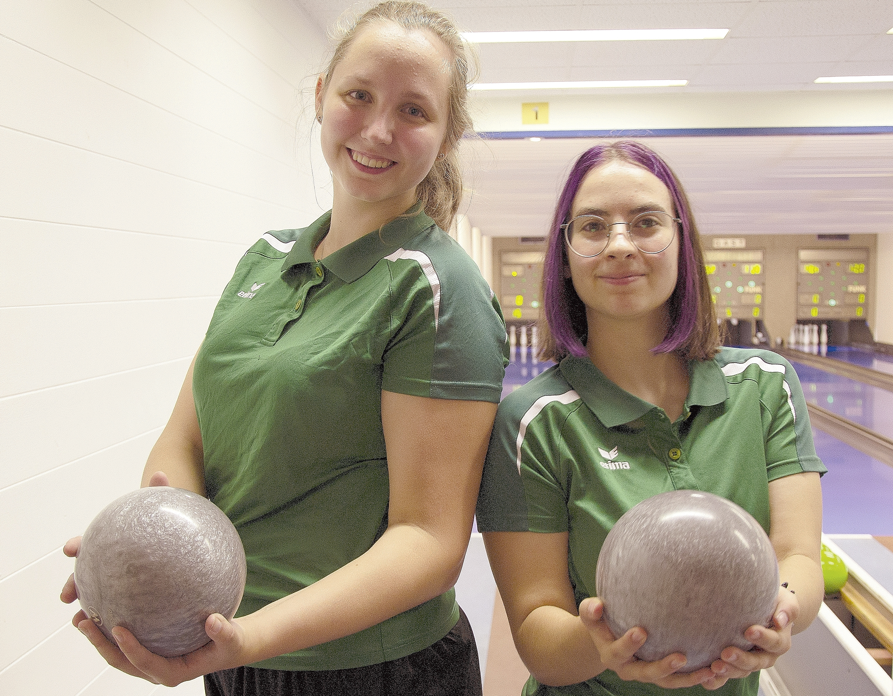 Lena und Maja - Kopie.jpg