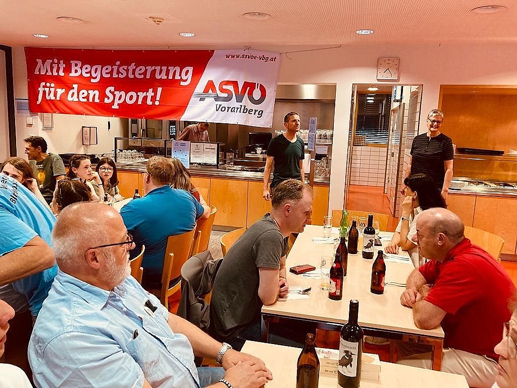 Foto Gem__htliches Zusammensitzen vor demAbendessen.jpg