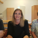 Miriam Bucher_Mitte_Verein Neuanfang_ c_ Evelyn Brandt .jpg