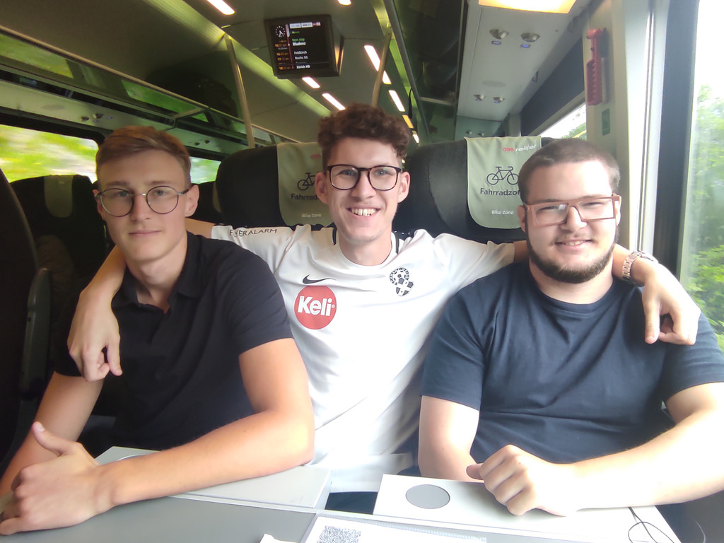 HTL Dornbirn bei Jugend Innovativ_David R__disser_ Constantin Stockner_ Simon Schw__rzler.jpg