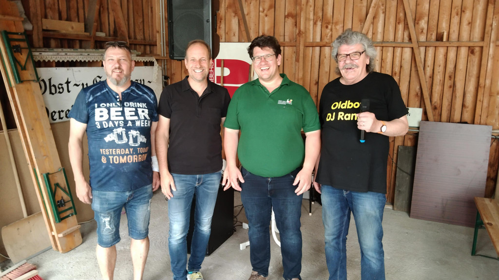 07 Obmann mit B__rgermeister Vizeobmann DJ Randy.jpg