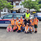 Polizei und Feuerwehr im Kindergarten Übersaxen