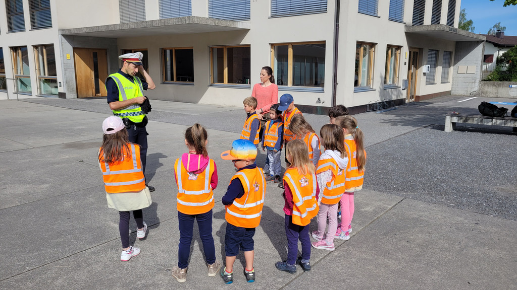 Besuch vom Polizisten_Juni 2022 _10_.jpg