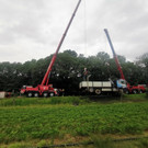 Lkw landete im Erdbeerfeld