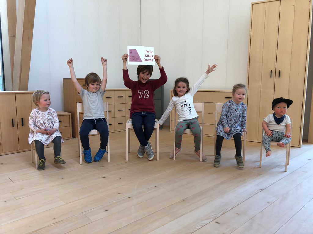 Staatspreis-Stuhl-Kinder.jpg