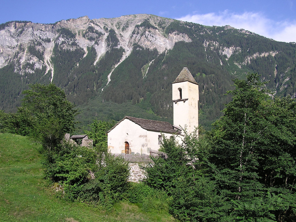 1 CLUGIN REF KIRCHE.jpg