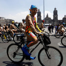 2022-06-11T214532Z_1824154353_RC2UPU9D9U7O_RTRMADP_3_MEXICO-CYCLING-NAKED.JPG