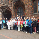 01_ Gruppe in Hannover vor altem Rathaus.jpg