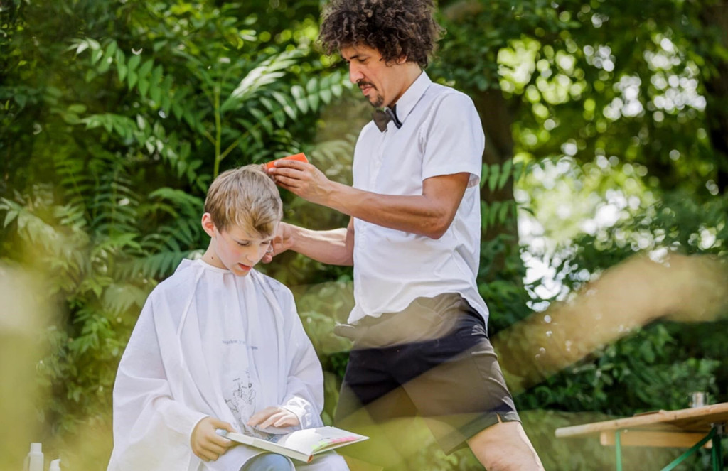 Vorlesefriseur-3_c_-Danny-Beuerbach.jpg