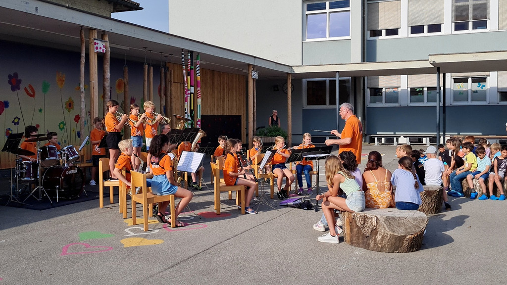 Musikverein RASSELBANDE Werbung Volksschule A AUFTRITT 21-06-2022 _7_.jpg