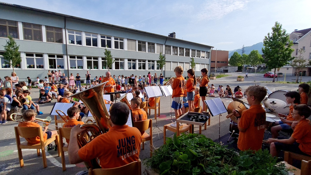 Musikverein RASSELBANDE Werbung Volksschule A AUFTRITT 21-06-2022 _9_.jpg