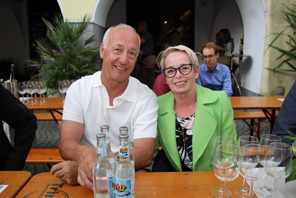 IMG_3343 Guenther und Silvia Froehle OV Nofels.JPG