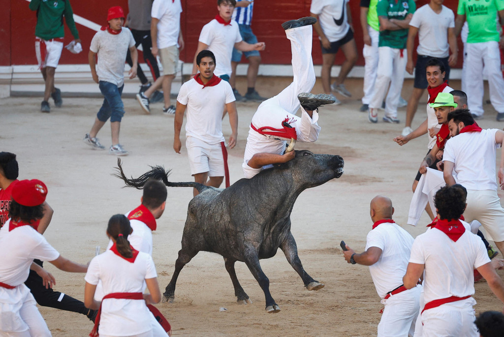 2022-07-13T103445Z_891946748_RC2VAV9DRS40_RTRMADP_3_SPAIN-CULTURE-BULLS.JPG