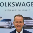2022-07-22T161529Z_1401190483_RC23HV9ON05F_RTRMADP_3_VOLKSWAGEN-CEO.JPG