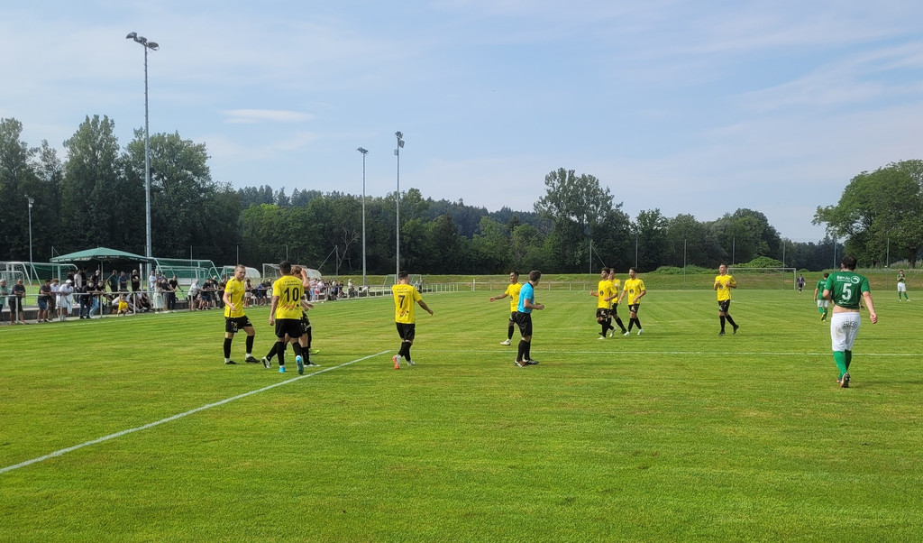 H__rbranz Fu__ball SPIEL H__rbranz gegen Bezau 23-07-2022 _19_.jpg
