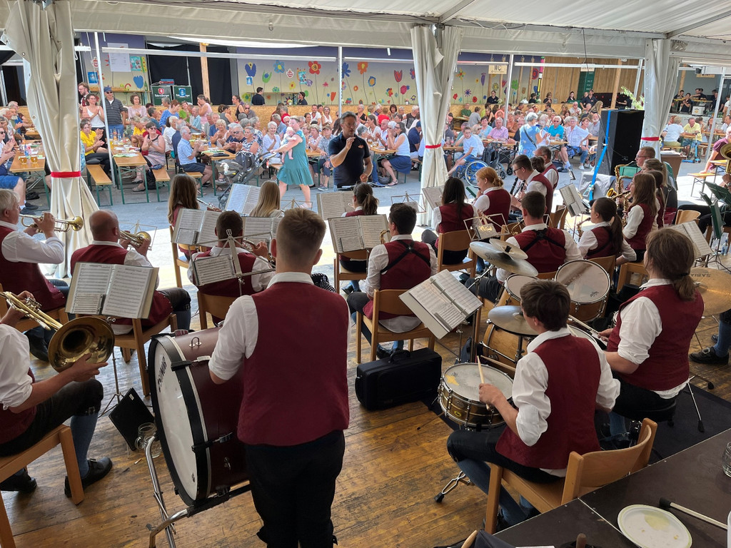 Musikverein DORFFEST Festfotos ALLGEMEIN 24-07-2022 _82_.JPG