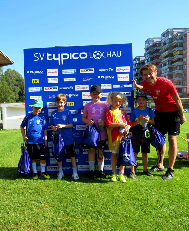 Fu__ball NACHWUCHS CAMP AAA Gruppen mit Tafel 27-07-2022 _2_.jpg