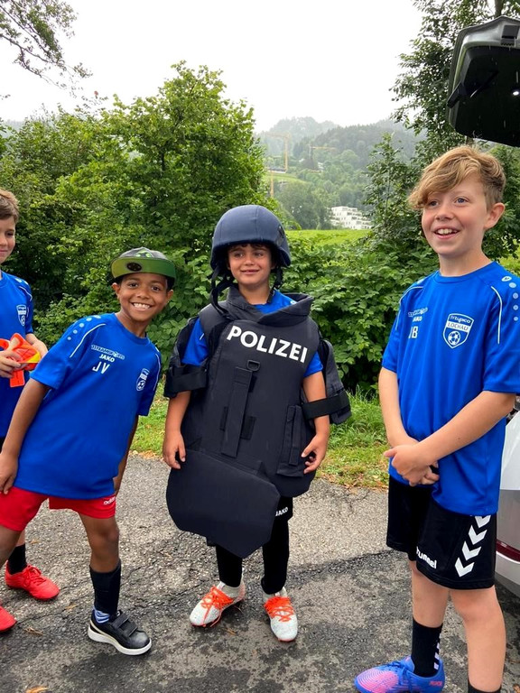 Fu__ball NACHWUCHS CAMP C Blaulichttag 27-07-2022 _5_.jpg