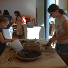 Liebevoll aufgepepptes Geschirr