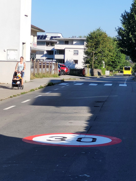 Verkehr NEU C TAFELN und MARKIERUNGEN auf Stra__en 08-08-2022 _8_.jpg
