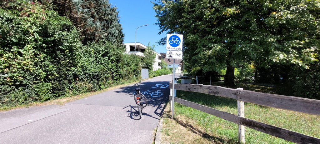 Verkehr NEU C TAFELN und MARKIERUNGEN auf Stra__en 08-08-2022 _18_.jpg