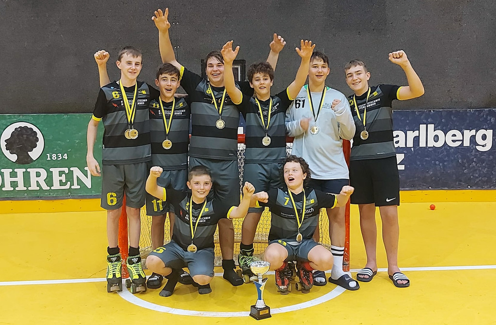 Int_Turnier_U15 Teamfoto2.jpg