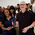 2022-09-07T191550Z_112327195_RC2JCW97OZSU_RTRMADP_3_APPLE-EVENT.JPG