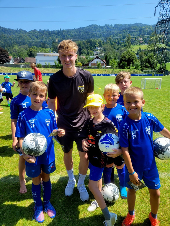 Fu__ball NACHWUCHS START Meisterschaft F CAMP mit MISCIHITZ Symbolfotos September 2022 _2_.jpg