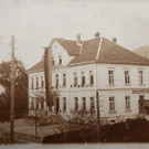 Ortsgeschichtliche Sammlung Lochau: Klassenbilder dokumentieren heute die Schulgeschichte und wecken Erinnerungen.