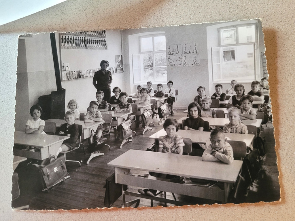 Volksschule Lochau 1963 Klasse 1 LP Ilse Reinisch FOTO.jpg