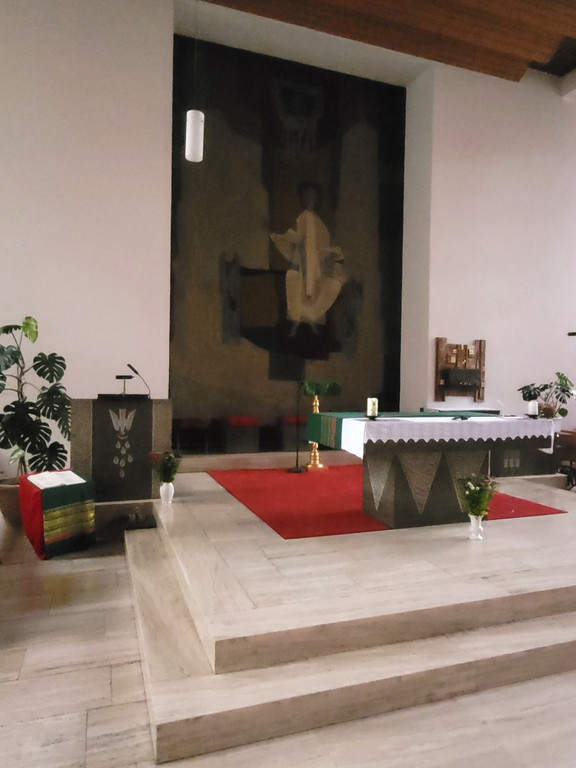 Geistliches Zentrum am Ruggbach NEU C Kirche INNENRAUM 25-09-2022 _1_.jpg