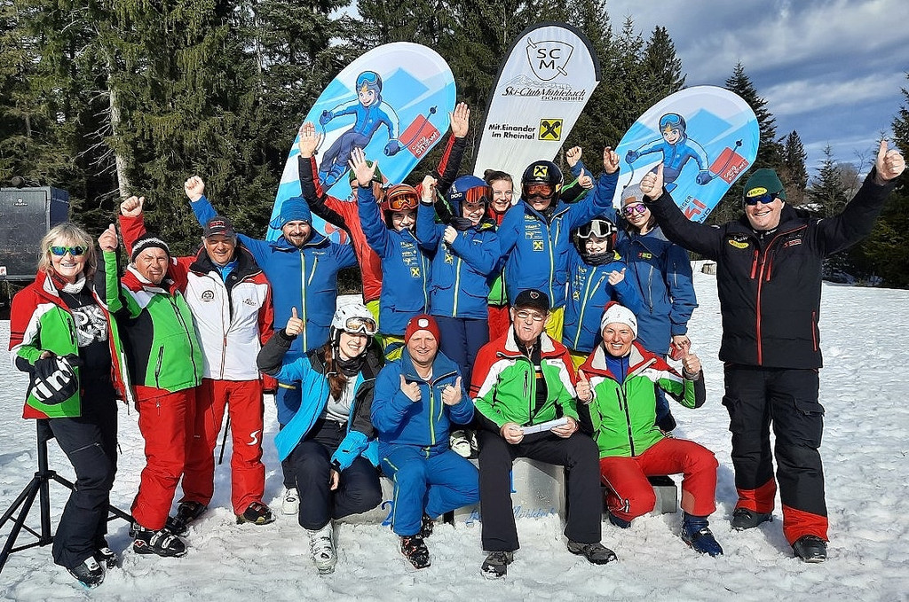 20220218 SemesterSkikurs Skilehrer.jpg