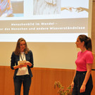 Bettina Ludwig in der Stadtbibliothek