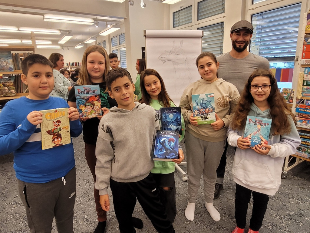 B__cherei LESUNG Falk ZAPF Holzapfel f__r Mittelschule A GRUPPE 11-10-2022 _4_.jpg